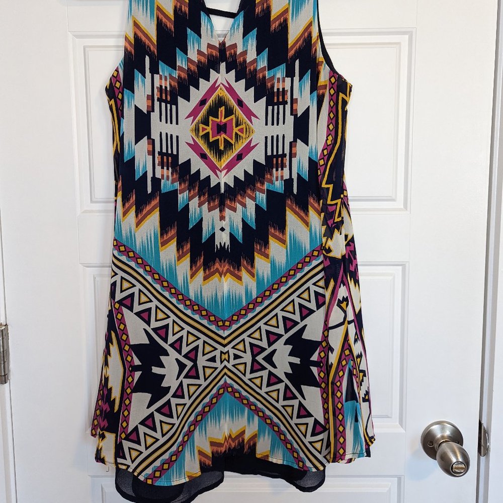 Pattern Dress - Picture 5 of 6